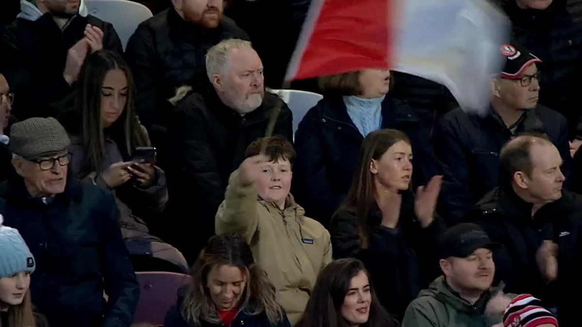 Pictiúr ó twitter.com